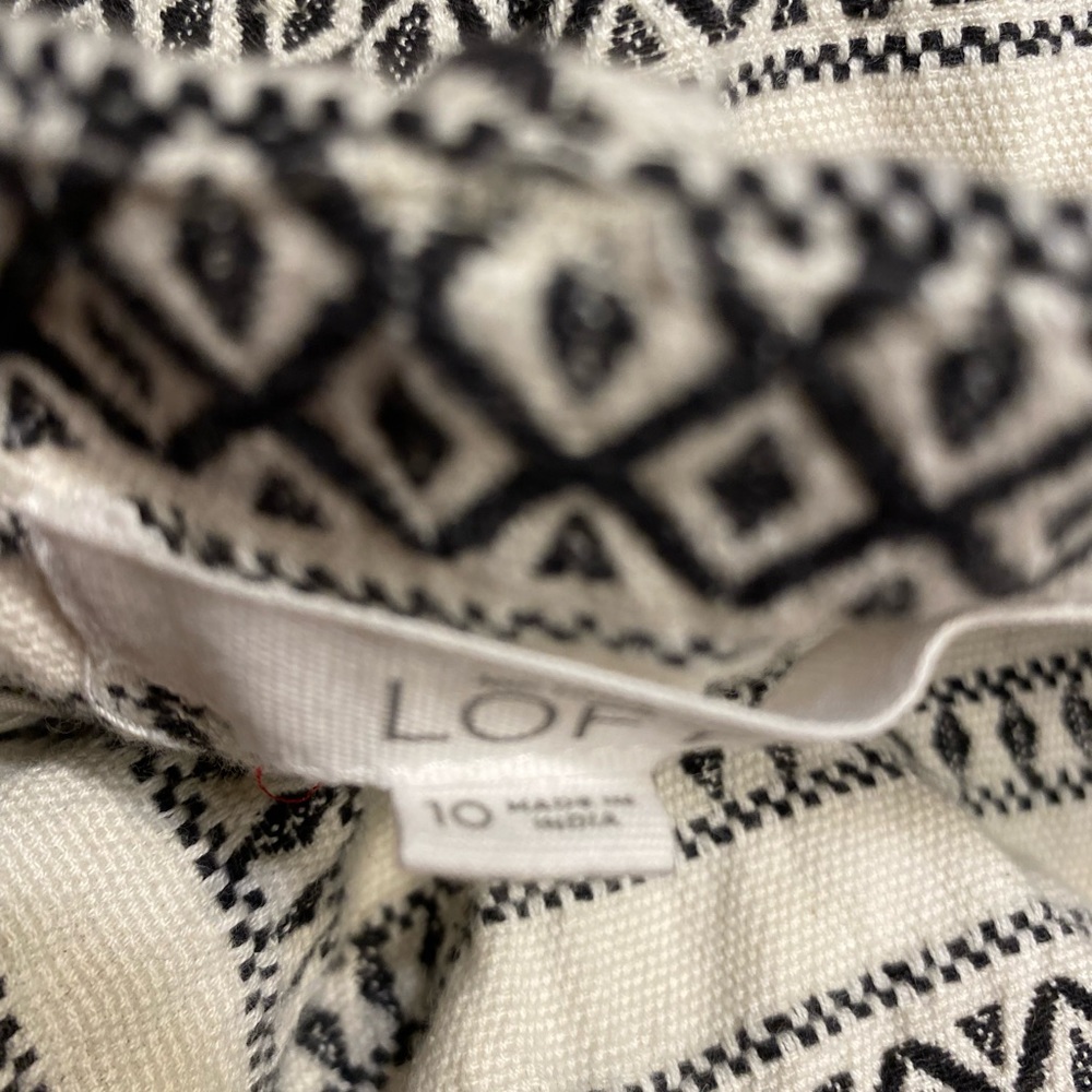 Ann Taylor loft, The Riviera shorts. Size 10 - Picture 9 of 15